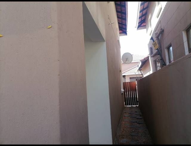 3 BEDROOM TOWNHOUSE FOR SALE IN CASA ACACIA